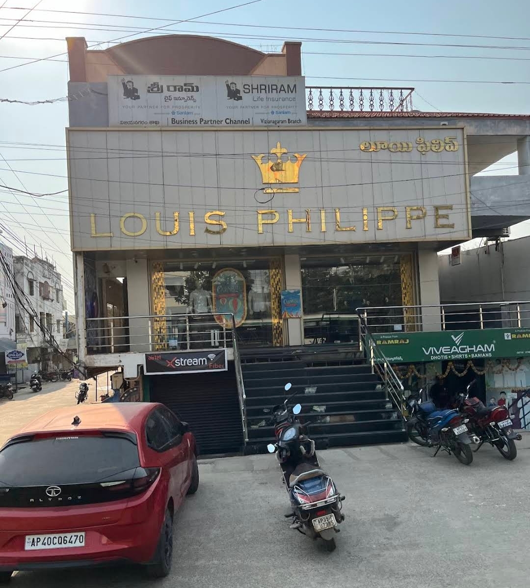 Louis Philippe Store